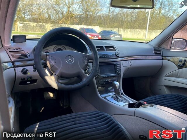 Синій Мерседес Е-Клас, об'ємом двигуна 5 л та пробігом 338 тис. км за 7000 $, фото 8 на Automoto.ua