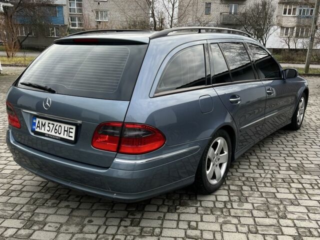 Синій Мерседес Е-Клас, об'ємом двигуна 3.2 л та пробігом 185 тис. км за 7400 $, фото 3 на Automoto.ua