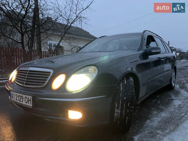 Синий Мерседес Е-Класс, объемом двигателя 3.2 л и пробегом 266 тыс. км за 7550 $, фото 4 на Automoto.ua