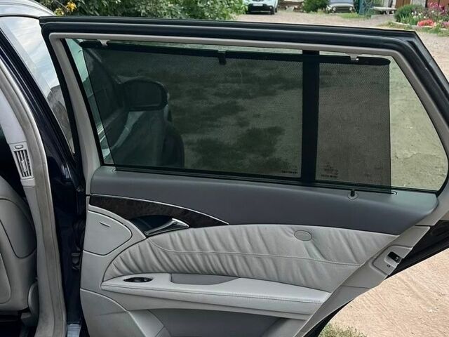 Синій Мерседес Е-Клас, об'ємом двигуна 5 л та пробігом 340 тис. км за 6000 $, фото 7 на Automoto.ua