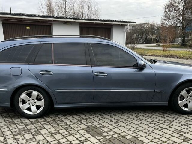 Синій Мерседес Е-Клас, об'ємом двигуна 3.2 л та пробігом 185 тис. км за 7400 $, фото 4 на Automoto.ua