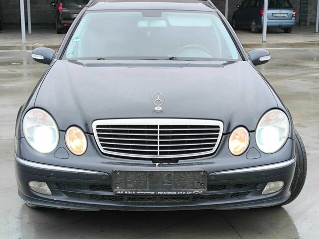 Синий Мерседес Е-Класс, объемом двигателя 2.7 л и пробегом 295 тыс. км за 2700 $, фото 1 на Automoto.ua