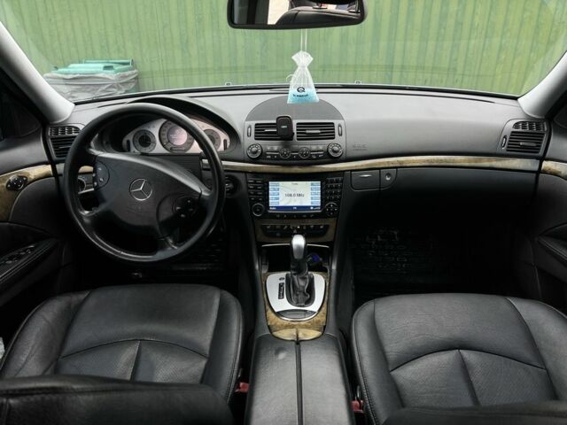 Синій Мерседес Е-Клас, об'ємом двигуна 3.2 л та пробігом 185 тис. км за 7400 $, фото 5 на Automoto.ua