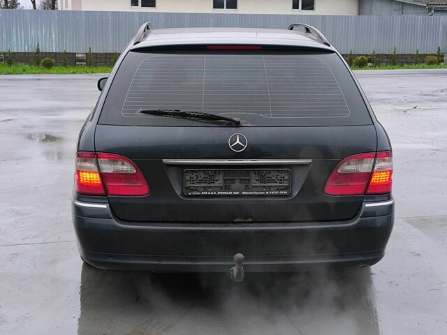 Синий Мерседес Е-Класс, объемом двигателя 2.7 л и пробегом 295 тыс. км за 2700 $, фото 4 на Automoto.ua