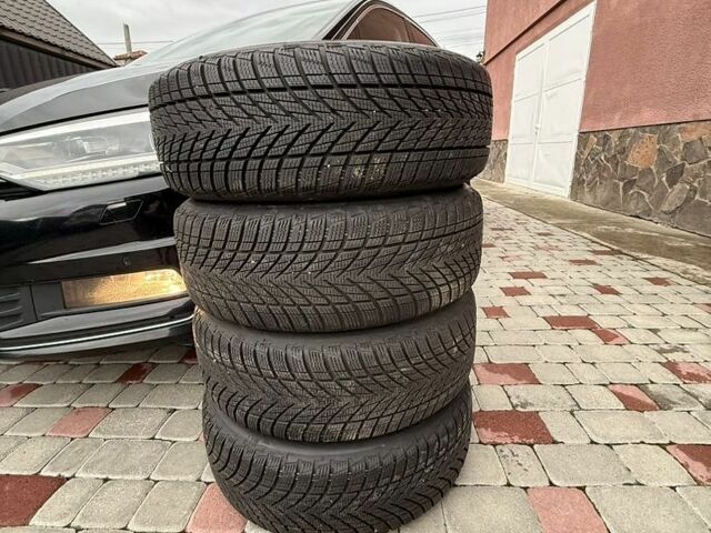 Синій Мерседес Е-Клас, об'ємом двигуна 3.2 л та пробігом 191 тис. км за 8500 $, фото 52 на Automoto.ua
