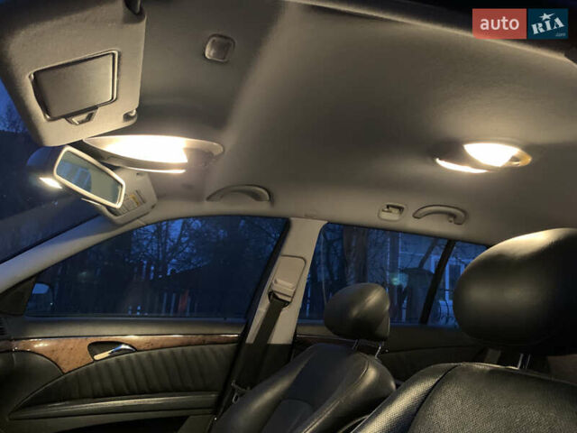 Синий Мерседес Е-Класс, объемом двигателя 3.2 л и пробегом 266 тыс. км за 7550 $, фото 11 на Automoto.ua