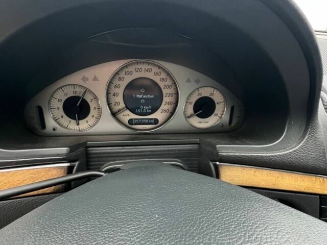 Синій Мерседес Е-Клас, об'ємом двигуна 3.2 л та пробігом 3 тис. км за 2500 $, фото 9 на Automoto.ua