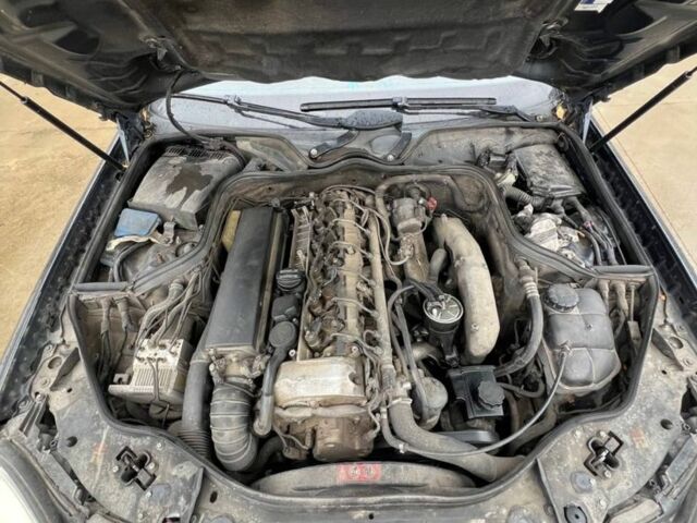 Синій Мерседес Е-Клас, об'ємом двигуна 3.2 л та пробігом 3 тис. км за 2500 $, фото 8 на Automoto.ua