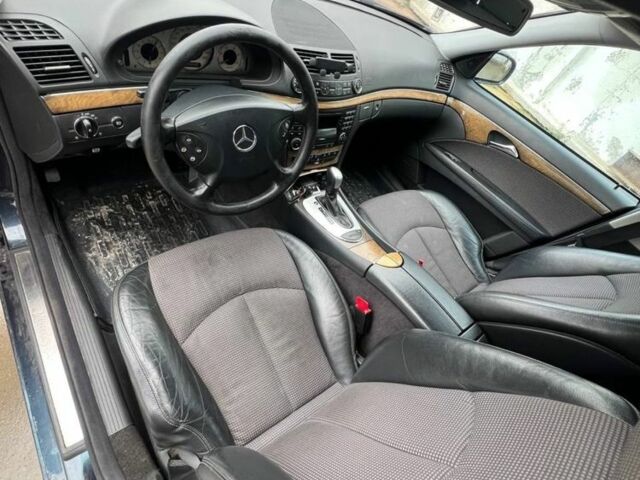 Синій Мерседес Е-Клас, об'ємом двигуна 3.2 л та пробігом 3 тис. км за 2500 $, фото 7 на Automoto.ua