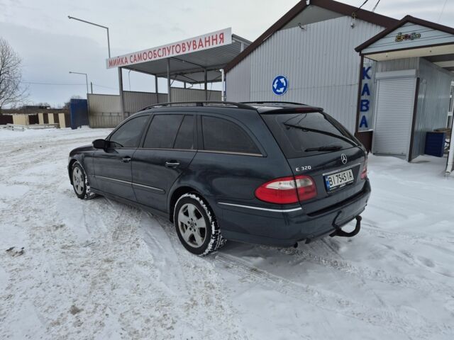 Синій Мерседес Е-Клас, об'ємом двигуна 3 л та пробігом 418 тис. км за 6000 $, фото 6 на Automoto.ua