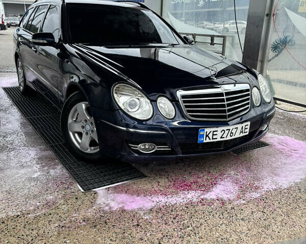 Синий Мерседес Е-Класс, объемом двигателя 2.99 л и пробегом 400 тыс. км за 10000 $, фото 2 на Automoto.ua