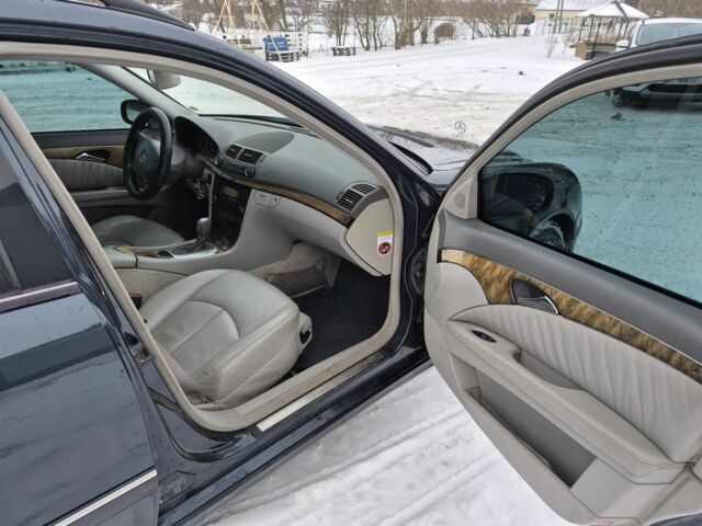 Синій Мерседес Е-Клас, об'ємом двигуна 3 л та пробігом 418 тис. км за 6000 $, фото 9 на Automoto.ua