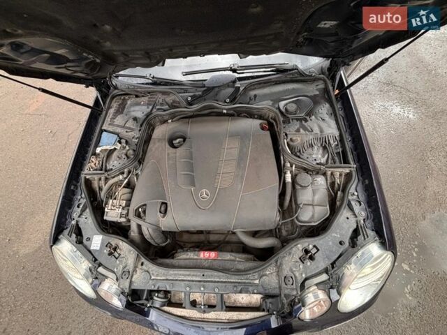 Синій Мерседес Е-Клас, об'ємом двигуна 2.2 л та пробігом 391 тис. км за 9000 $, фото 18 на Automoto.ua