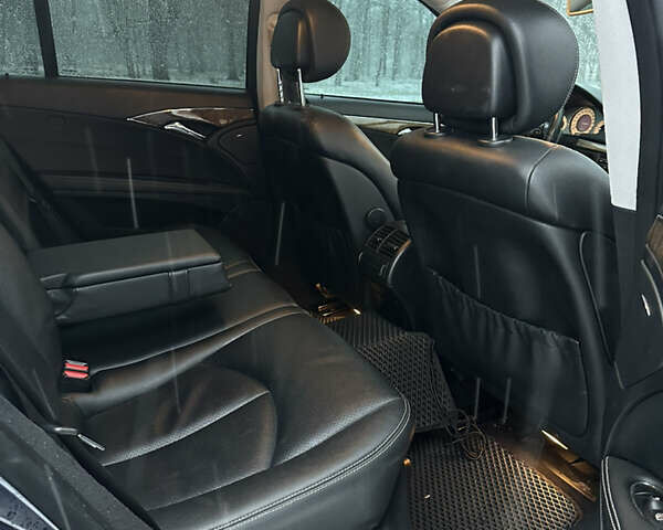 Синий Мерседес Е-Класс, объемом двигателя 3 л и пробегом 370 тыс. км за 7150 $, фото 26 на Automoto.ua