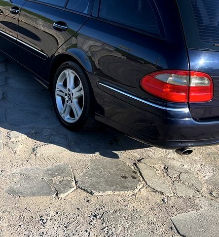 Синій Мерседес Е-Клас, об'ємом двигуна 3 л та пробігом 301 тис. км за 9800 $, фото 1 на Automoto.ua