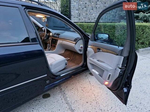 Синий Мерседес Е-Класс, объемом двигателя 1.8 л и пробегом 160 тыс. км за 8200 $, фото 16 на Automoto.ua