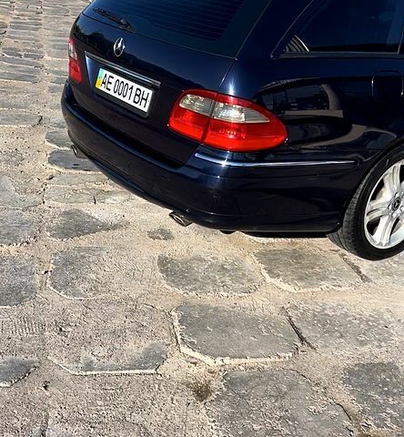 Синій Мерседес Е-Клас, об'ємом двигуна 3 л та пробігом 301 тис. км за 9800 $, фото 2 на Automoto.ua