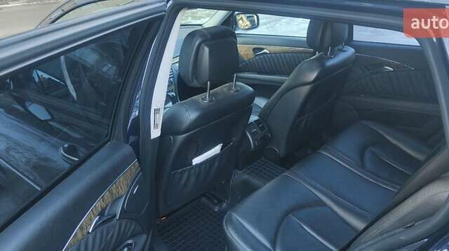 Синий Мерседес Е-Класс, объемом двигателя 3 л и пробегом 306 тыс. км за 7900 $, фото 15 на Automoto.ua