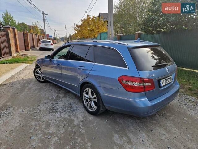 Синий Мерседес Е-Класс, объемом двигателя 2.14 л и пробегом 322 тыс. км за 14000 $, фото 3 на Automoto.ua