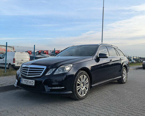 Синій Мерседес Е-Клас, об'ємом двигуна 2.1 л та пробігом 330 тис. км за 16000 $, фото 4 на Automoto.ua