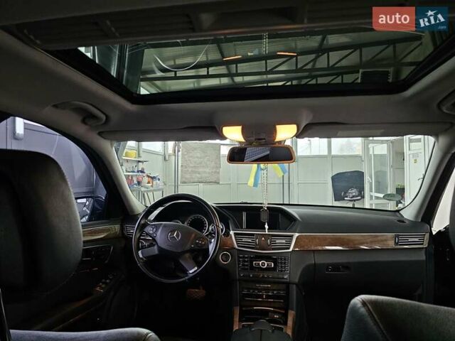 Синий Мерседес Е-Класс, объемом двигателя 2.14 л и пробегом 350 тыс. км за 12999 $, фото 9 на Automoto.ua