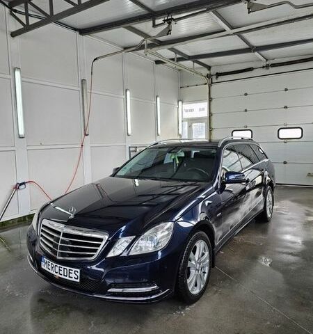 Синій Мерседес Е-Клас, об'ємом двигуна 2.14 л та пробігом 350 тис. км за 11999 $, фото 1 на Automoto.ua
