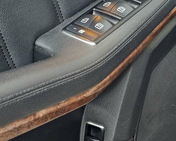 Синий Мерседес Е-Класс, объемом двигателя 2.2 л и пробегом 356 тыс. км за 16999 $, фото 43 на Automoto.ua