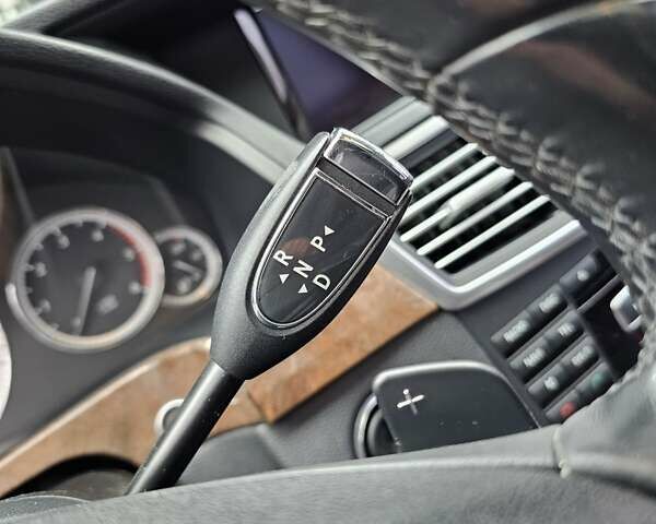 Синий Мерседес Е-Класс, объемом двигателя 2.14 л и пробегом 350 тыс. км за 12999 $, фото 4 на Automoto.ua