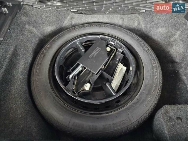 Мерседес Е-Клас 2012 у Львові на Automoto.ua Синій Мерседес Е-Клас, об'ємом двигуна 2.2 л та пробігом 350 тис. км за 14999 $, фото 19 на Automoto.ua