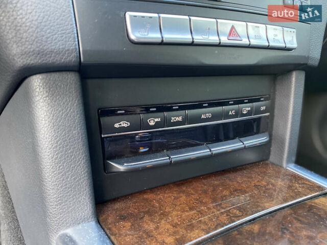 Синий Мерседес Е-Класс, объемом двигателя 2.1 л и пробегом 245 тыс. км за 18500 $, фото 25 на Automoto.ua