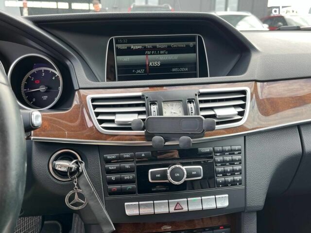 Синий Мерседес Е-Класс, объемом двигателя 2.2 л и пробегом 323 тыс. км за 18290 $, фото 39 на Automoto.ua