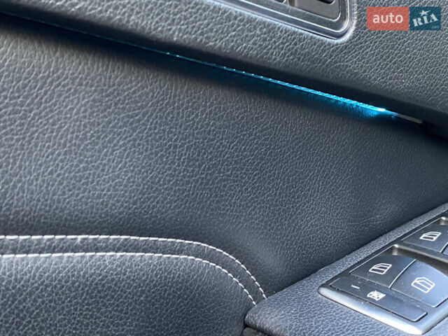 Синий Мерседес Е-Класс, объемом двигателя 2.1 л и пробегом 245 тыс. км за 18500 $, фото 29 на Automoto.ua