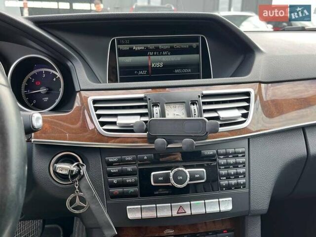 Синий Мерседес Е-Класс, объемом двигателя 2.2 л и пробегом 323 тыс. км за 16450 $, фото 39 на Automoto.ua
