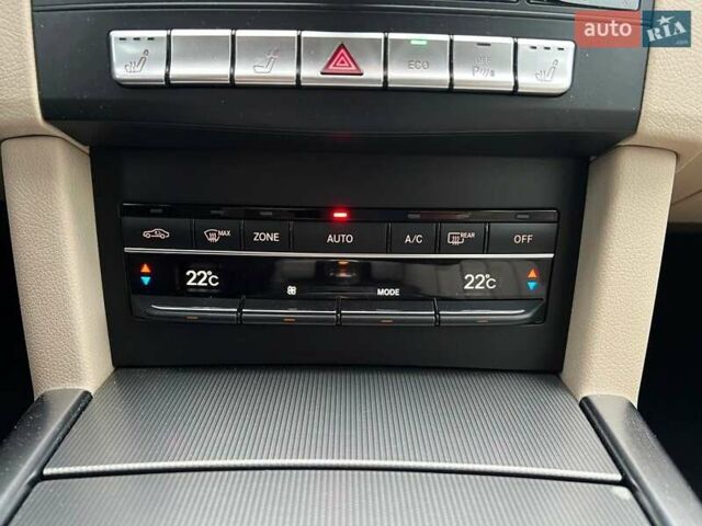 Синий Мерседес Е-Класс, объемом двигателя 2.14 л и пробегом 197 тыс. км за 16990 $, фото 24 на Automoto.ua