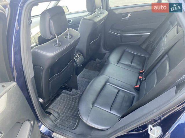 Синій Мерседес Е-Клас, об'ємом двигуна 2.14 л та пробігом 300 тис. км за 11999 $, фото 7 на Automoto.ua