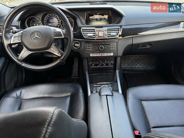 Синій Мерседес Е-Клас, об'ємом двигуна 2.2 л та пробігом 220 тис. км за 15700 $, фото 22 на Automoto.ua