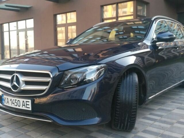 Синий Мерседес Е-Класс, объемом двигателя 2 л и пробегом 333 тыс. км за 17000 $, фото 9 на Automoto.ua