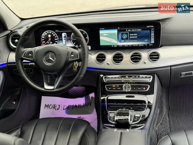 Синій Мерседес Е-Клас, об'ємом двигуна 2 л та пробігом 321 тис. км за 20999 $, фото 33 на Automoto.ua