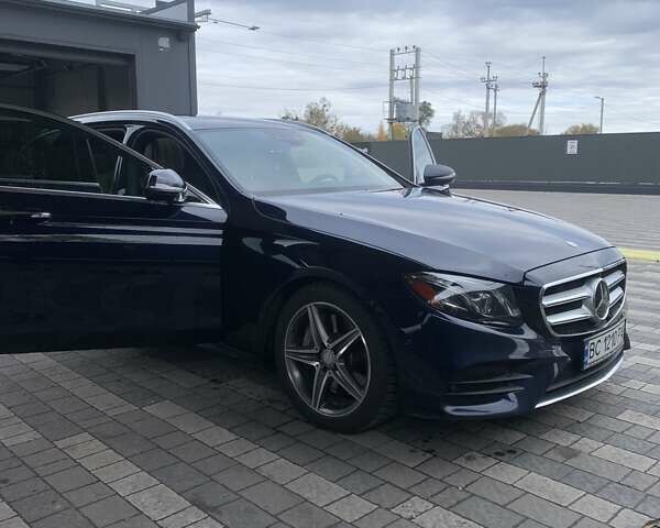 Мерседес Е-Клас 2016 у Пустомытах на Automoto.ua Синій Мерседес Е-Клас, об'ємом двигуна 3 л та пробігом 165 тис. км за 28000 $, фото 1 на Automoto.ua