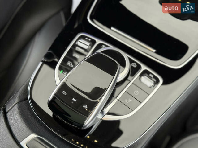 Синий Мерседес Е-Класс, объемом двигателя 1.95 л и пробегом 321 тыс. км за 19700 $, фото 22 на Automoto.ua