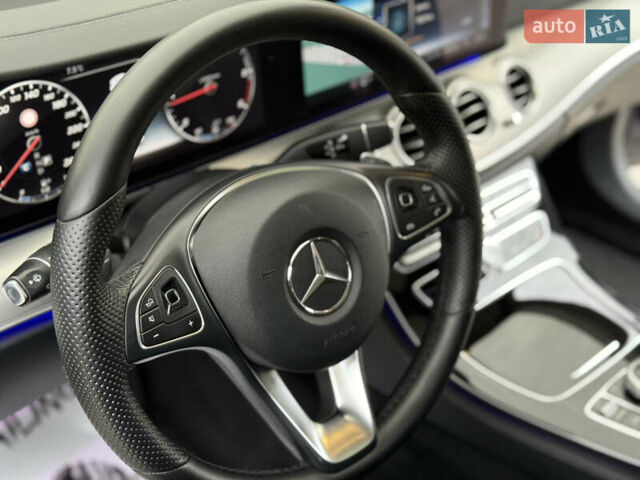 Синий Мерседес Е-Класс, объемом двигателя 1.95 л и пробегом 321 тыс. км за 19700 $, фото 44 на Automoto.ua