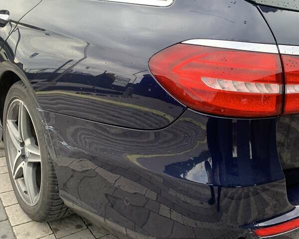 Мерседес Е-Клас 2016 у Пустомытах на Automoto.ua Синій Мерседес Е-Клас, об'ємом двигуна 3 л та пробігом 165 тис. км за 28000 $, фото 2 на Automoto.ua