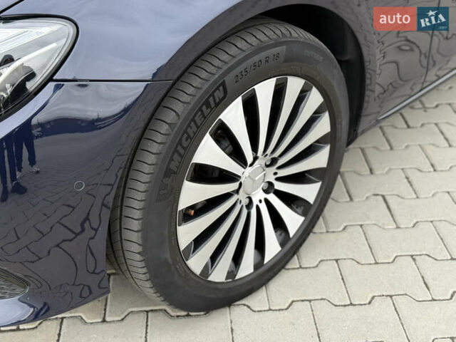 Синий Мерседес Е-Класс, объемом двигателя 1.95 л и пробегом 321 тыс. км за 19700 $, фото 12 на Automoto.ua