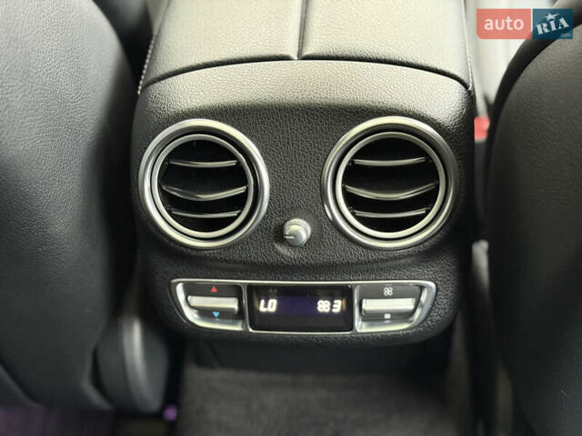 Синий Мерседес Е-Класс, объемом двигателя 1.95 л и пробегом 321 тыс. км за 21500 $, фото 31 на Automoto.ua