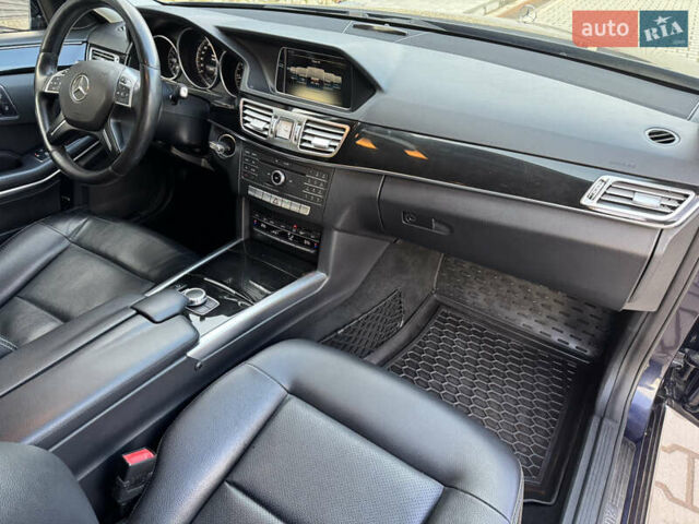 Синій Мерседес Е-Клас, об'ємом двигуна 2.2 л та пробігом 220 тис. км за 15700 $, фото 20 на Automoto.ua
