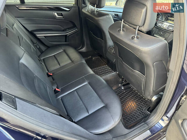 Синій Мерседес Е-Клас, об'ємом двигуна 2.2 л та пробігом 220 тис. км за 15700 $, фото 21 на Automoto.ua