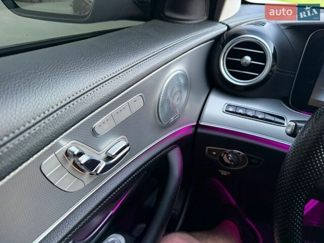 Синій Мерседес Е-Клас, об'ємом двигуна 2 л та пробігом 325 тис. км за 23500 $, фото 28 на Automoto.ua