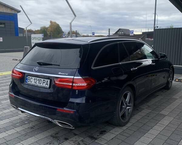 Мерседес Е-Клас 2016 у Пустомытах на Automoto.ua Синій Мерседес Е-Клас, об'ємом двигуна 3 л та пробігом 165 тис. км за 28000 $, фото 4 на Automoto.ua