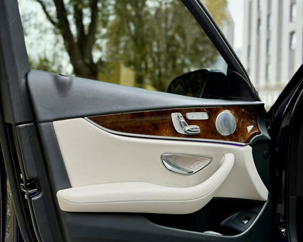 Мерседес Е-Класс 2017 в Львове на Automoto.ua Синий Мерседес Е-Класс, объемом двигателя 3 л и пробегом 120 тыс. км за 28000 $, фото 15 на Automoto.ua