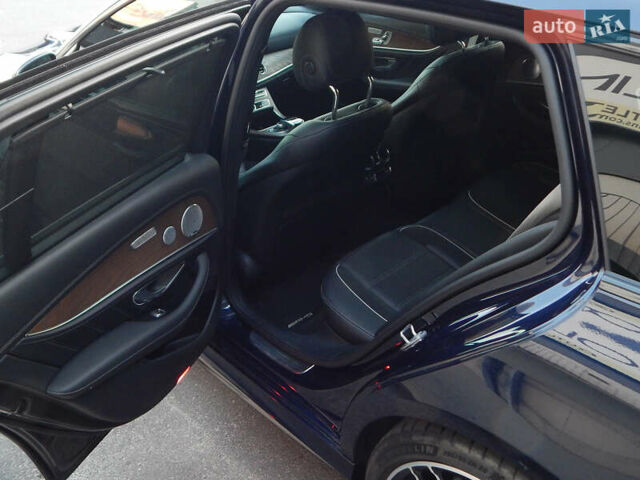 Мерседес Е-Клас 2018 у Києві на Automoto.ua Синій Мерседес Е-Клас, об'ємом двигуна 4 л та пробігом 83 тис. км за 63900 $, фото 18 на Automoto.ua